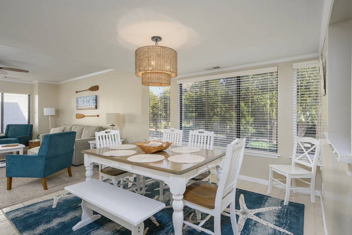 Bright Coastal Condo Near Beach & Coligny Sleeps 8